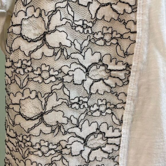 Plus size women’s Lane Bryant T-shirt size18/20 - Picture 3 of 4